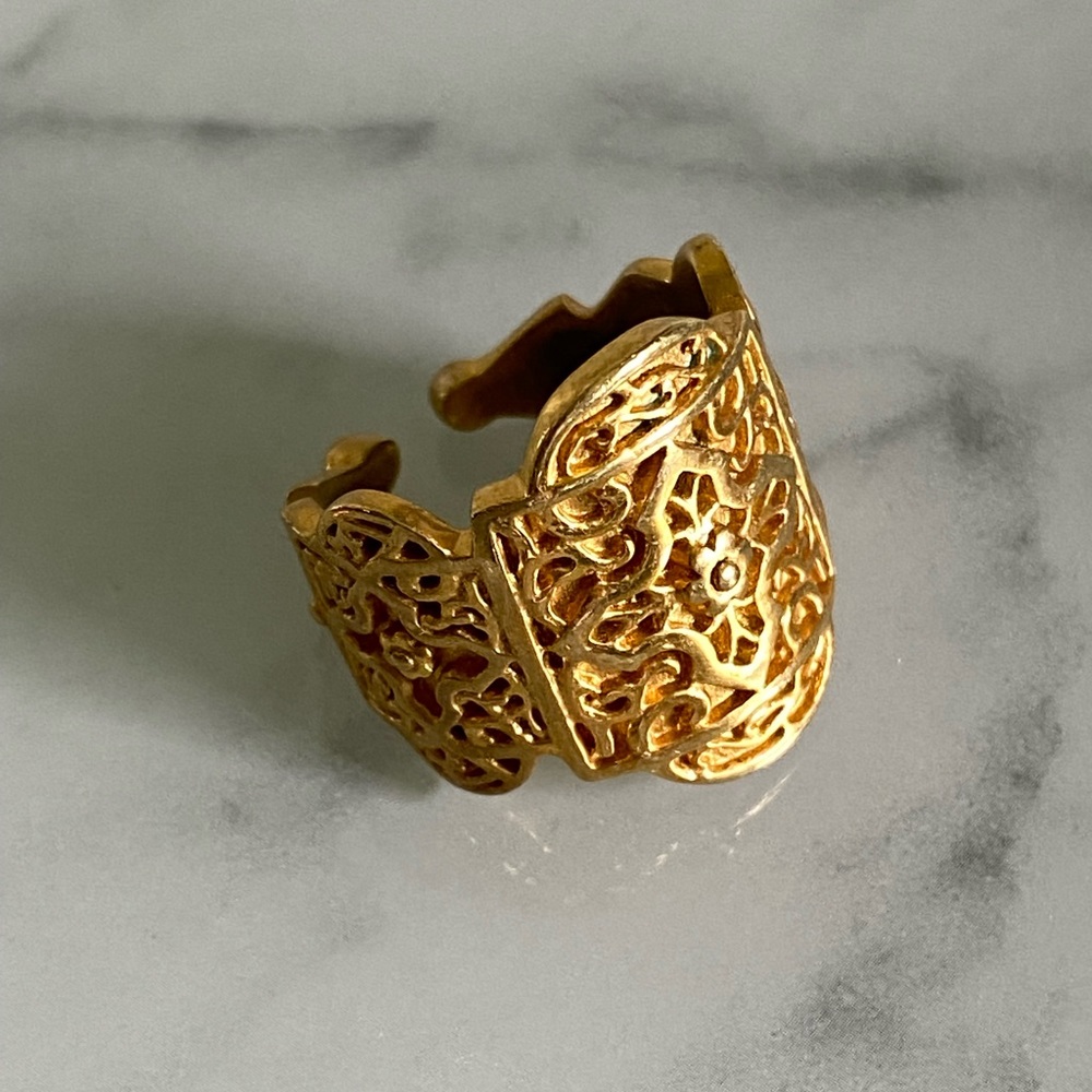 Julie Vos ring
